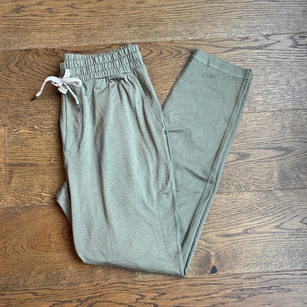 Vuori Mens Olive Green Joggers, Unlined, M